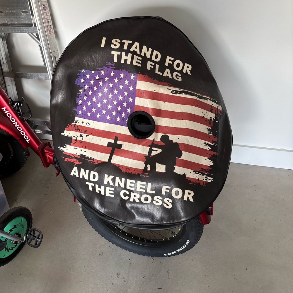 Patriotic Tire Cover with Flag Design
